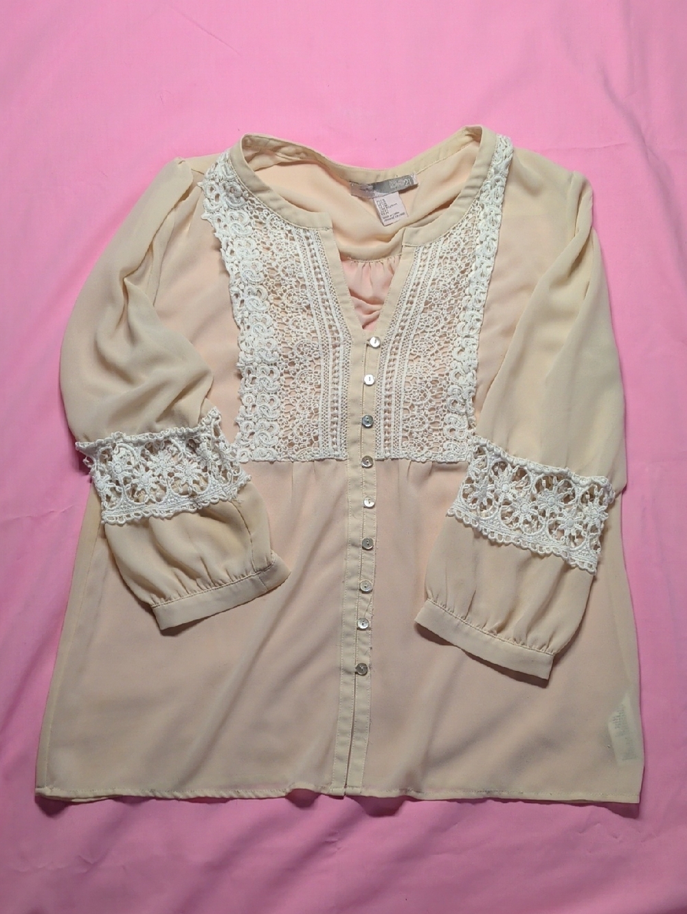 Love21 Cream Lace Trim Button-Front Blouse
